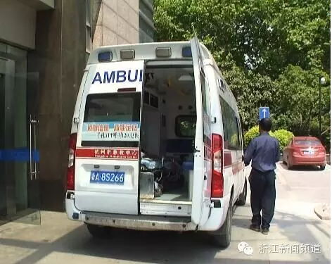 五一假期，杭州一工地的起重機(jī)吊機(jī)倒塌，造成1人重傷，3人輕傷